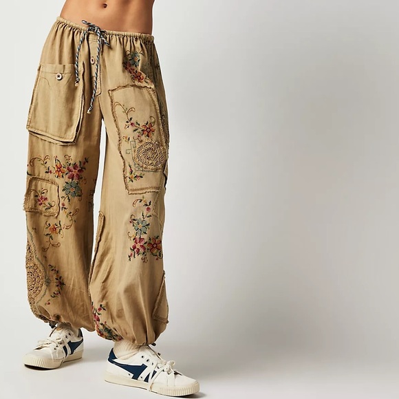 Free People Pants - NWTS FREE PEOPLE GORGEOUS PARACHUTE PANTS (M)